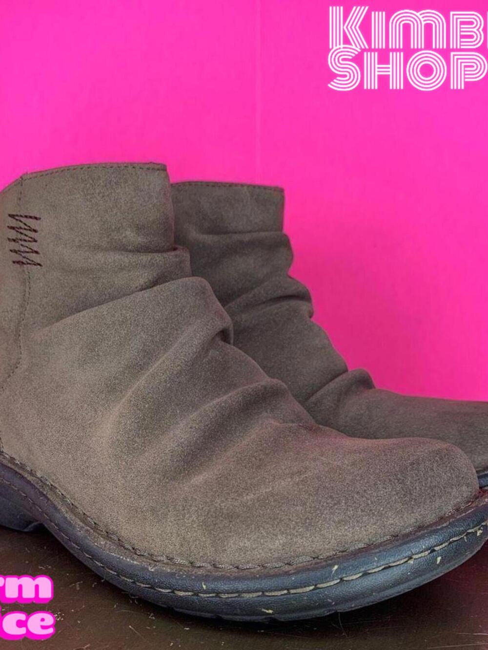 Clarks Avington Swan Khaki Suede Ruched Ankle Boots US 7.5 UK 5 EU 38